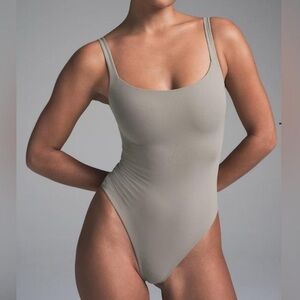 Skims fits everybody square neck bodysuit gunmetal